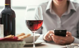 5 aplicativos que todo apreciador de vinho precisa conhecer
