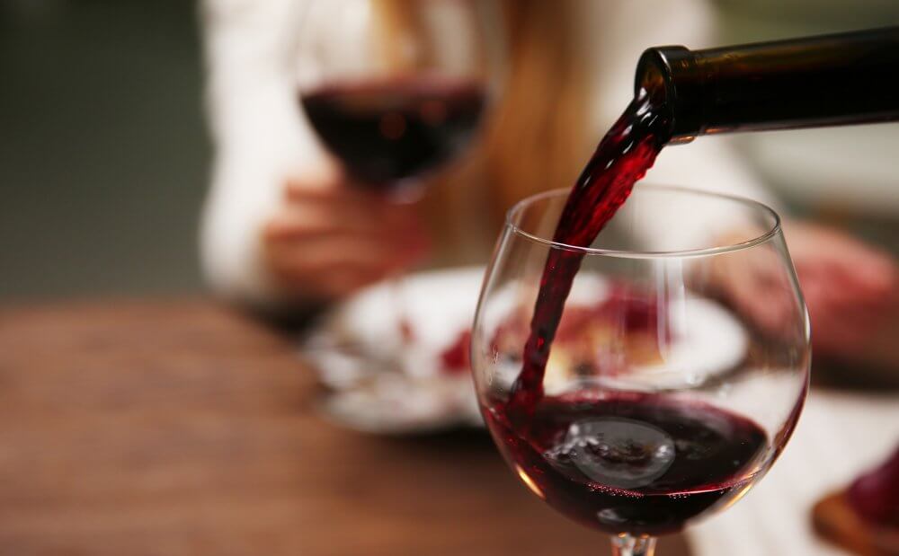 4 dicas essenciais de como servir vinhos corretamente